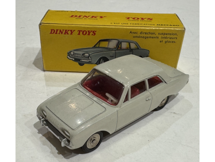 FORD TAUNUS DINKY TOYS 1/43°
