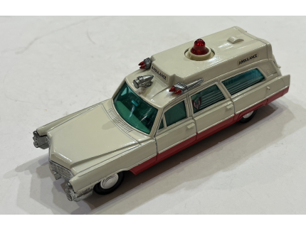 CADILLAC SUPERIOR RESCULER AMBULANCE DINKY TOYS 1/43°