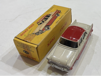 SIMCA CHAMBORD DINKY TOYS 1/43°