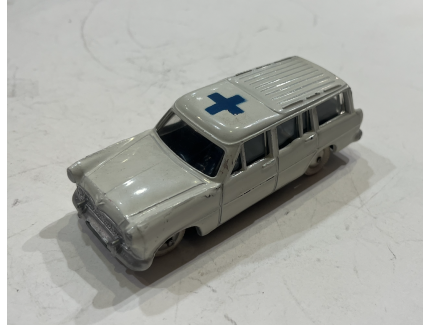 SIMCA MARLY AMBULANCE QUIRALU 1/43