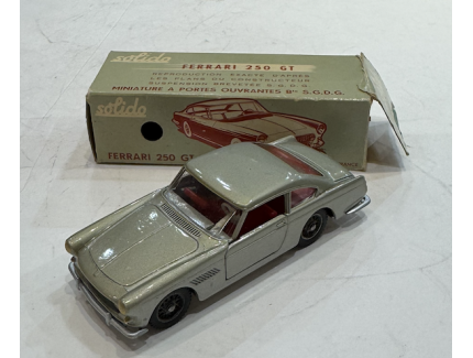 FERRARI 250 GT 2+2 SOLIDO 1/43
