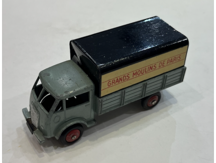 FORD GRANDS MOULINS DE PARIS DINKY 1/43