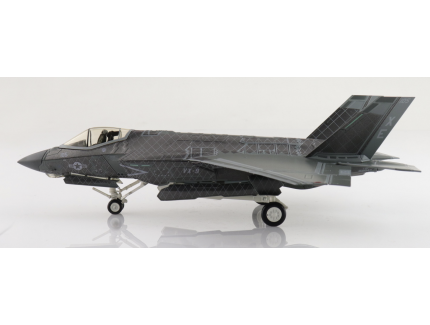 F-35C Lightning II “Black Chrome” XE-105/168842, US Navy, August 2022 Hobbymaster 1/72