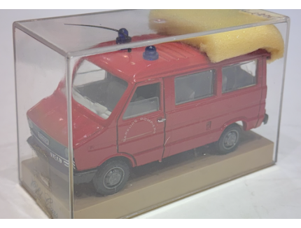 UNIC FOUGON POMPIER OLD CARS 1/43