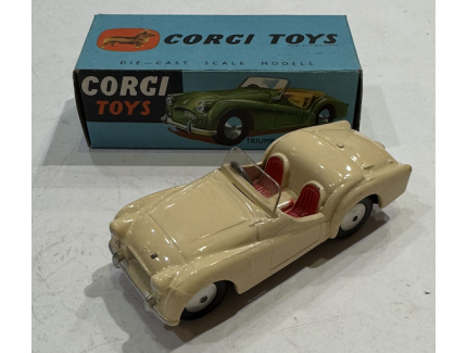 TRIUMPH T.R 2 SPORTS CAR CORGI 1/43