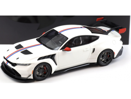 Mustang Performance Spirit of America white 2025 GT SPRIT 1/18