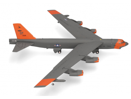 U.S. Air Force Boeing B-52H Stratofortress - 49th Test and Evaluation Sqn - "Test orange" livery herpa 1/200