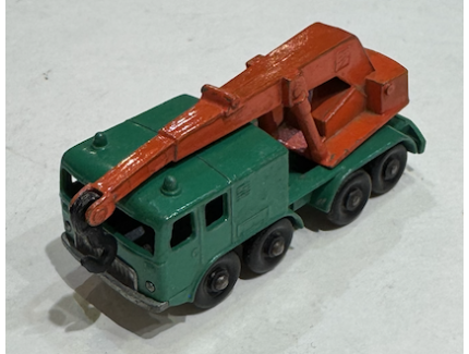 8 WHEEL CRANE MATCHBOX 1/64°