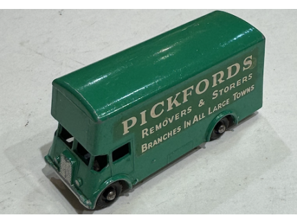 PICKFORDS REMOVERS VAN MATCHBOX 1/64