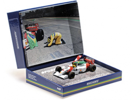 MCLAREN FORD MP4/8 – SEBASTIAN VETTEL – TRIBUTE IMOLA 19.05.24 W FIGURINE AND FLAG MINICHAMPS 1/43