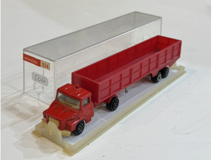 BERNARD MARAICHER MAJORETTE 1/66