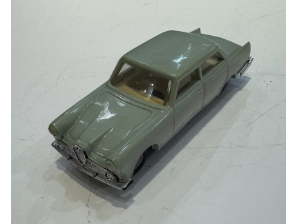 ALFA ROMEO 2000 BERLINA POLITOYS 1/43