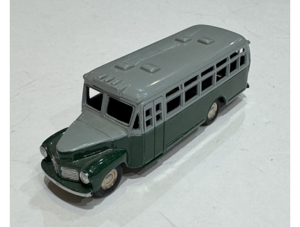 Replica 641 - 1952 Nissan 390 Bus 1/43