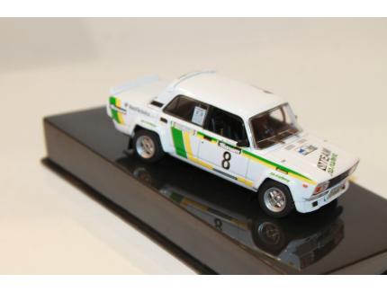 LADA 2105 VFTS #8 V.BLAHNA-P.SCHOVANEK VALASSKAA ZIMA RALLYE 1986 IXO 1/43°