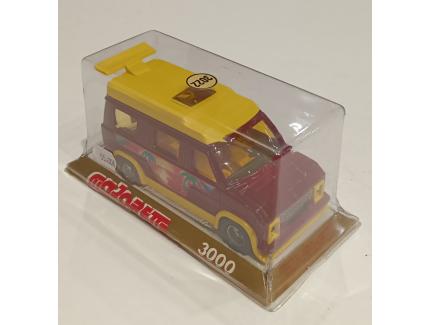 Van Holiday rouge et jaune Majorette