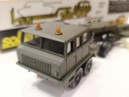 BERLIET T12 PORTE CHAR SOLIDO 1/43