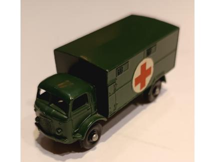 Ambulance Ford 3 ton 4x4 Matchbox 1/64