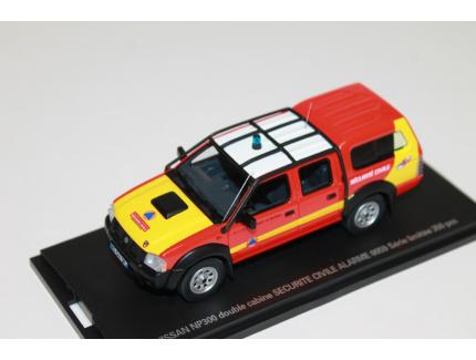 NISSAN NP300 DOUBLE CABINE SECURITE CIVILE 2011 ALARME 1/43°