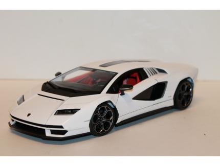 LAMBORGHINI COUNTACH LPI 800-4 BLANC MAISTO 1/18°
