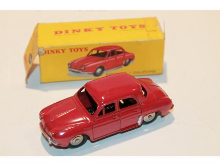 RENAULT DAUPHINE ROUGE DINKY TOYS 1/43°