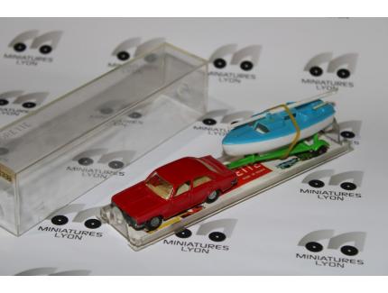 CHRYSLER 180 ROUGE AVEC VOILIER MAJORETTE 1/87