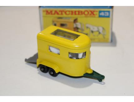 REMORQUE POUR CHEVAUX MATCHBOX 1/64°