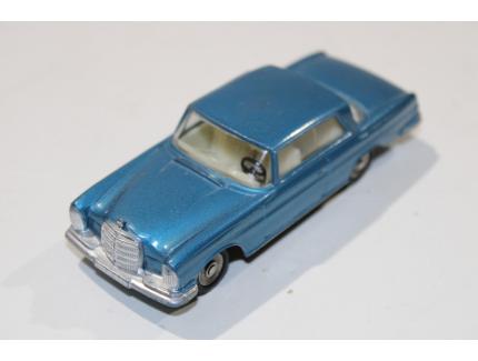 MERCEDES 300 SE BLEU DINKY 1/43°