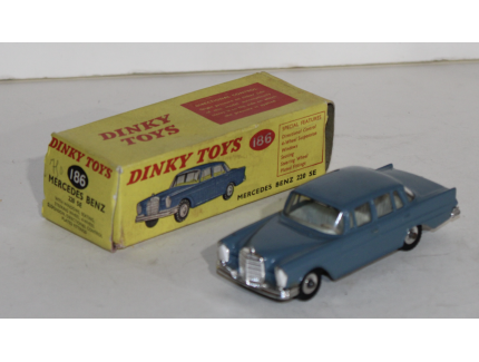 MERCEDES BENZ 220 SE DINKY TOYS 1/43