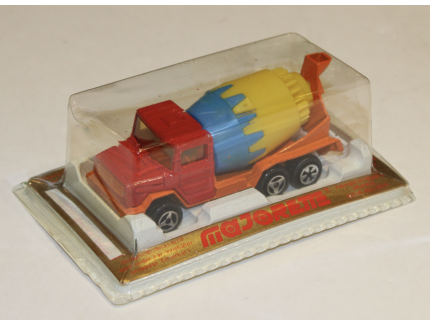 CAMION MAGIRUS BETON 1/64 MAJORETTE