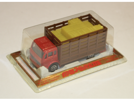 CAMION MERCEDES ROUGE MAJORETTE 1/64