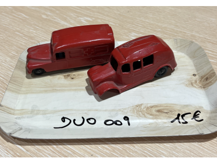 AMBULANCE WHITE METAL 1/43
