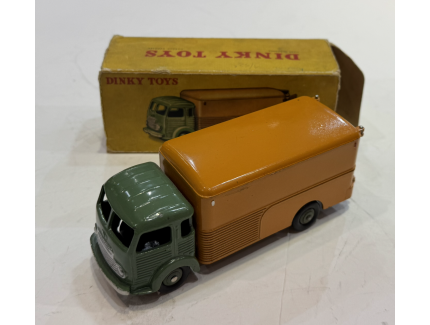 SIMCA CARGO DINKY TOYS  1/43°
