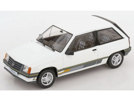 Opel Corsa A Sprint de 1983 1/18 de Model Car Group