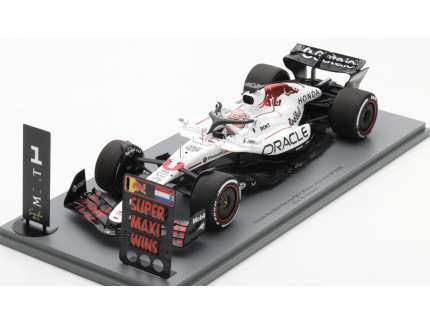 RED BULL RACING RB21 NO.1 ORACLE RED BULL RACING WINNER JAPANESE GP 2025 MAX VERSTAPPEN 1/18 SPARK
