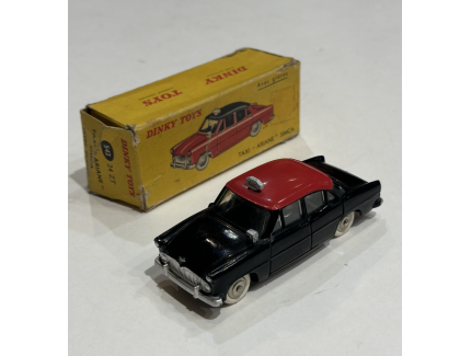 SIMCA ARIANE TAXI 1957 DINKY TOYS 1/43°