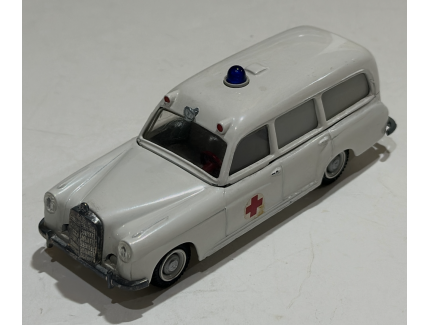 MERCEDES BENZ AMBULANCE TEKNO 1/43