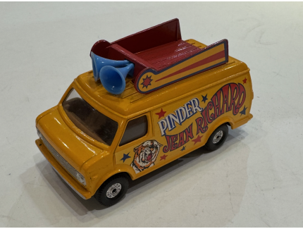 CHEVROLET VAN PINDER CORGI 1/43