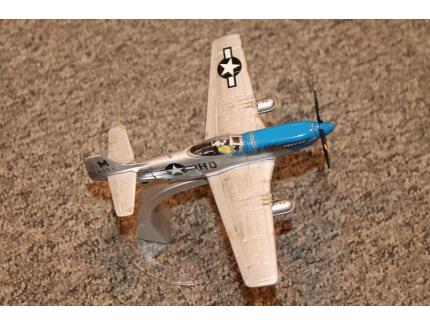 NORTH AMERICAN P-51D MUSTANG PETIE CORGI 1/72°