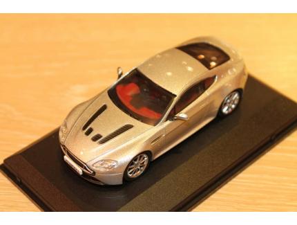 ASTON MARTIN V12 VANTAGE S GRIS 2015 OXFORD 1/43°