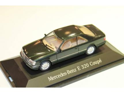 MERCEDES BENZ E 320 COUPE VERTE HERPA 1/43°