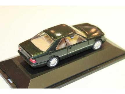 MERCEDES BENZ E 320 COUPE VERTE HERPA 1/43°