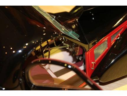 BUGATTI TYPE 57 SC 1937 ROUGE/NOIR BAUER 1/12°