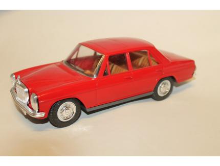 MERCEDES 200 SCHUCO 1/18°