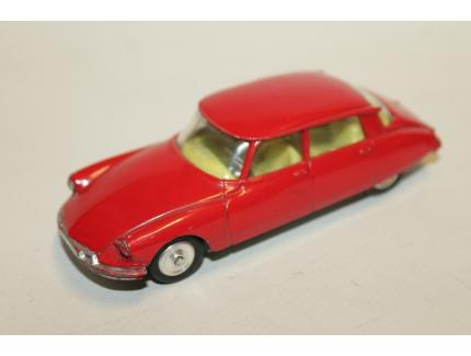 CITROEN DS19 ROUGE CORGI 1/43°