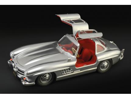 MERCEDES-BENZ 300 SL GULLWING ITALERI 1/16°