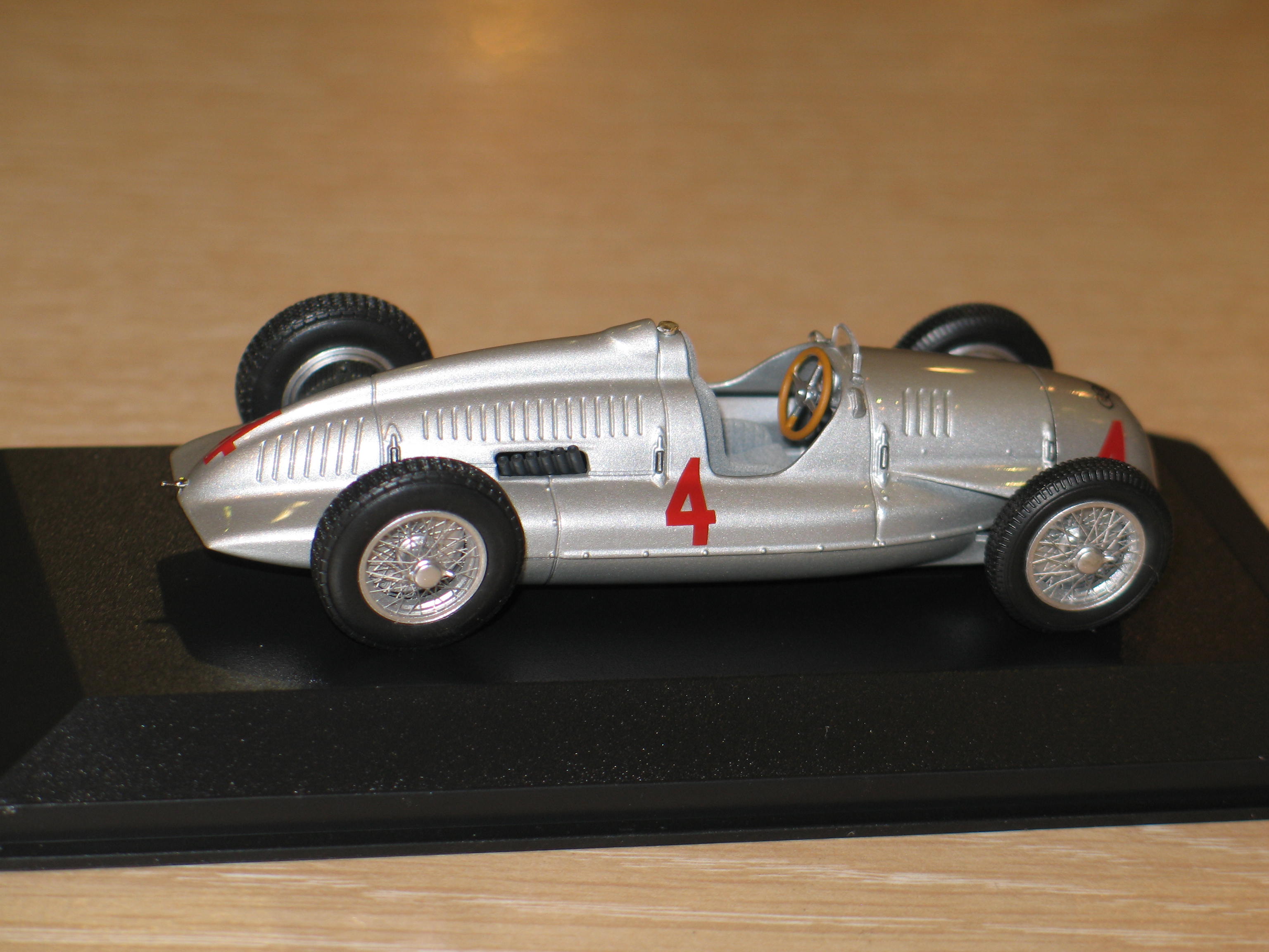 AUTO UNION TYPE D 1938 MINICHAMPS 1/43°