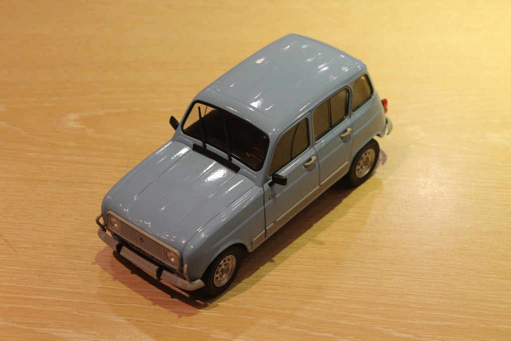 RENAULT 4L CLAN GTL BLEU 1989 SOLIDO 1/18°