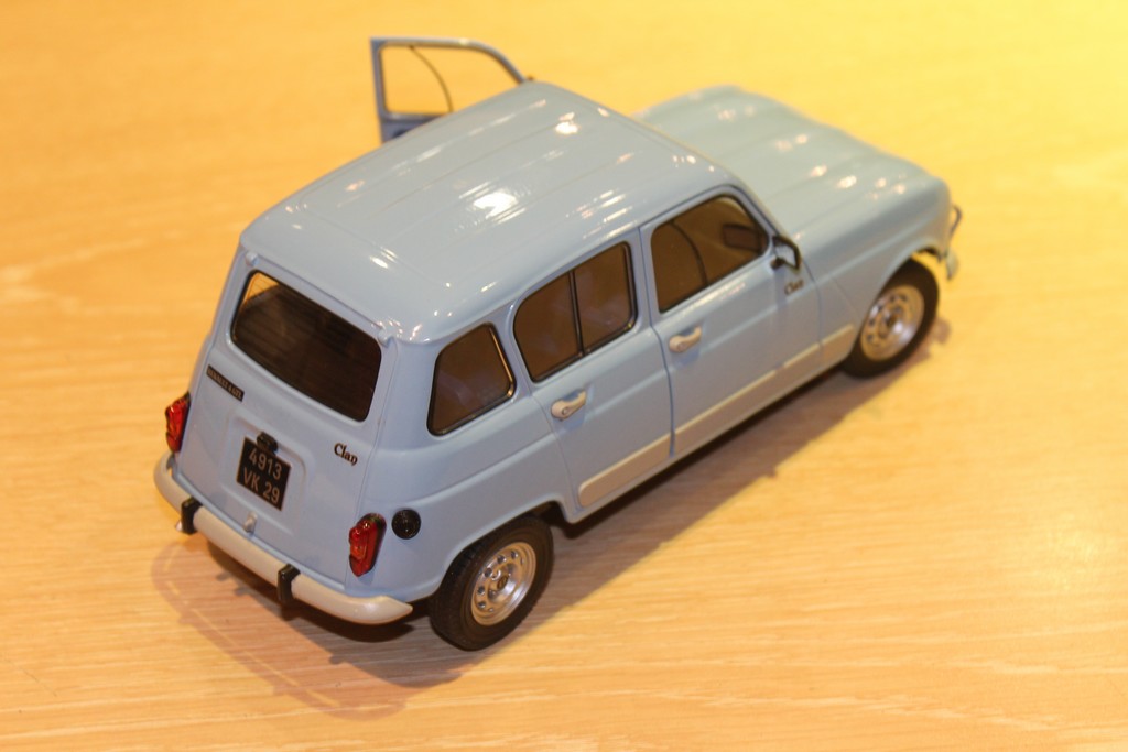 RENAULT 4L CLAN GTL BLEU 1989 SOLIDO 1/18°