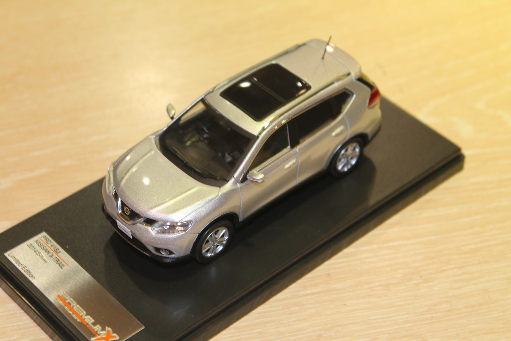 NISSAN X-TRAIL 2014 ARGENT PREMIUMX 1/43°