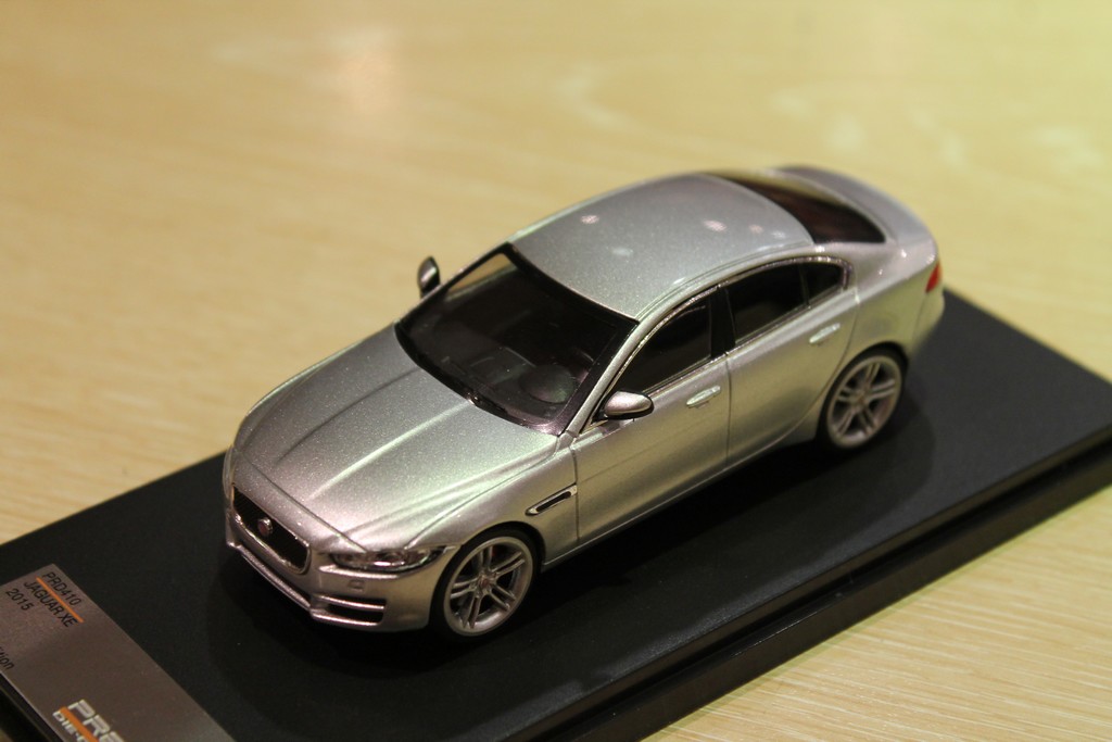 JAGUAR XE-GRIS METAL 2015 PREMIUMX 1/43°